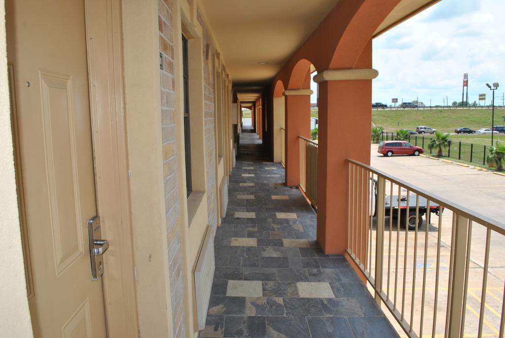 Executive Inn Brookshire Exterior foto